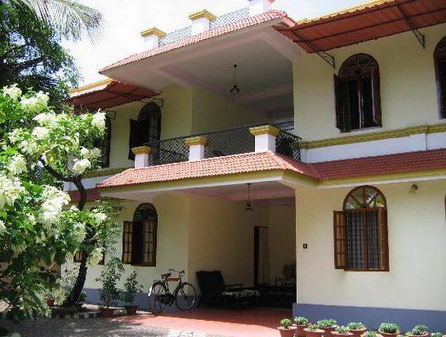 Palmy Lake Resort, Alleppey 1